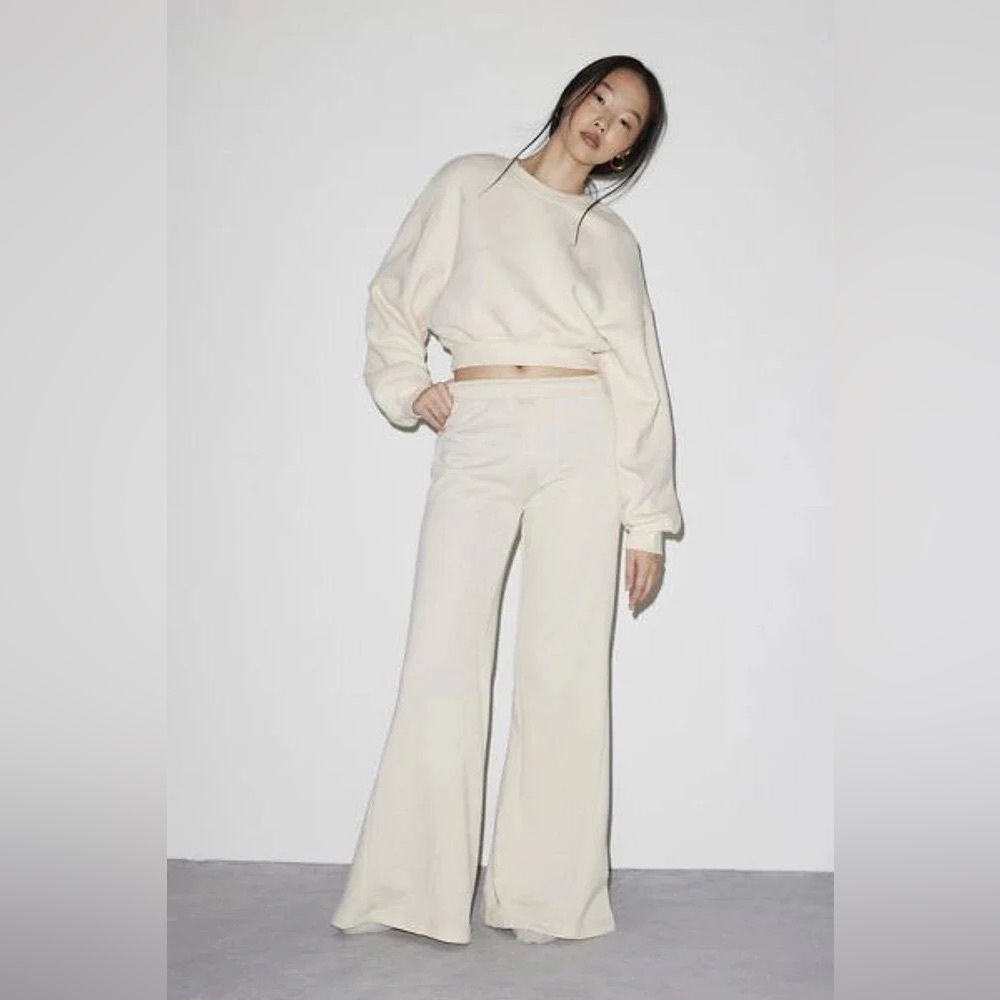 NWT Out From Under 2PC Alessia Flared Sweatpants Sz M Cropped Cream Sweater Sz S - Picture 4 of 7